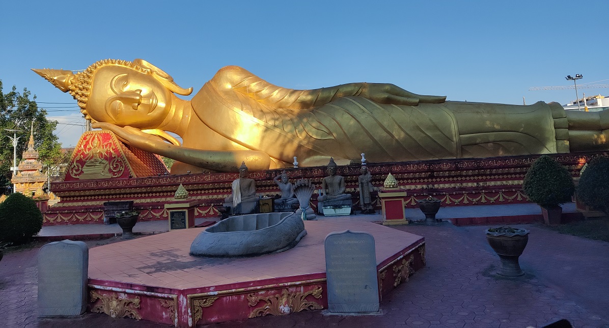 Wat That Luang Temple Buddha Statue